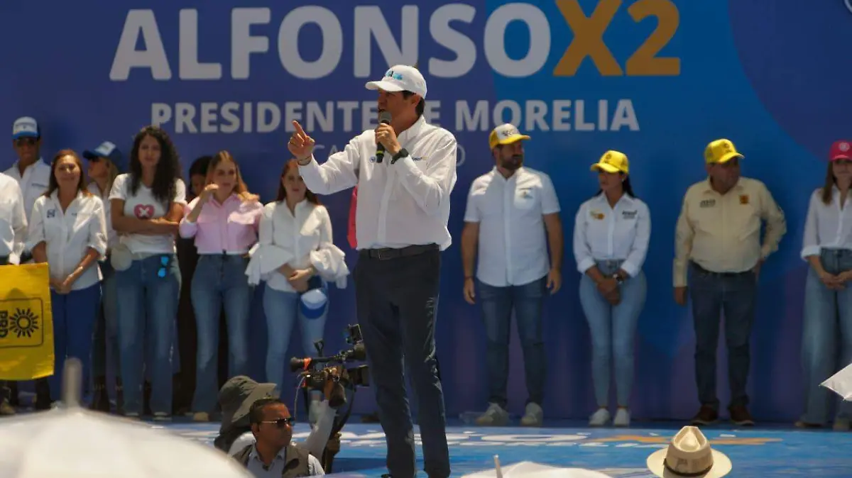 Alfonso Martinez en su arranque oficial de campaña por la presidencia de Morelia